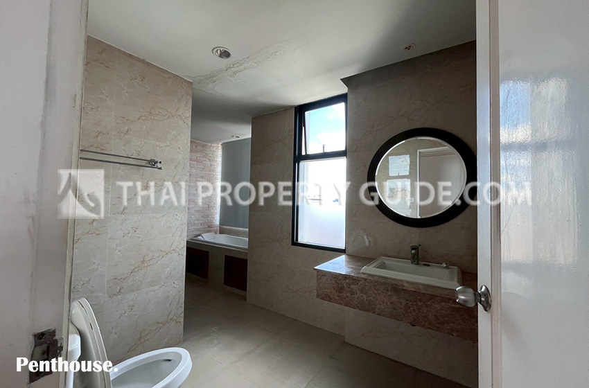 Apartment in Bangnatrad 